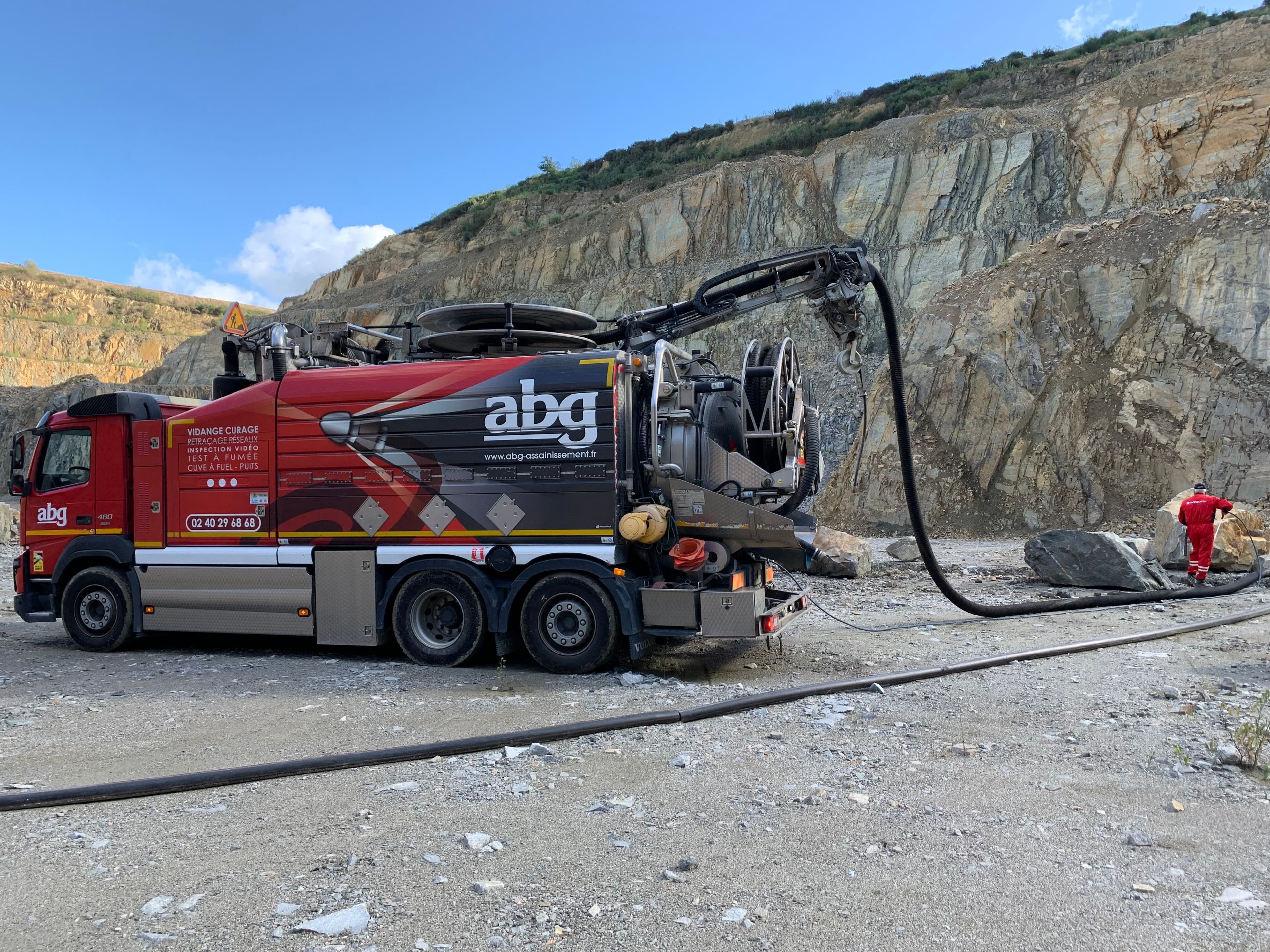 Intervention ABG Assainissement dans une carrière – sécurité, traçabilité et respect de l’environnement