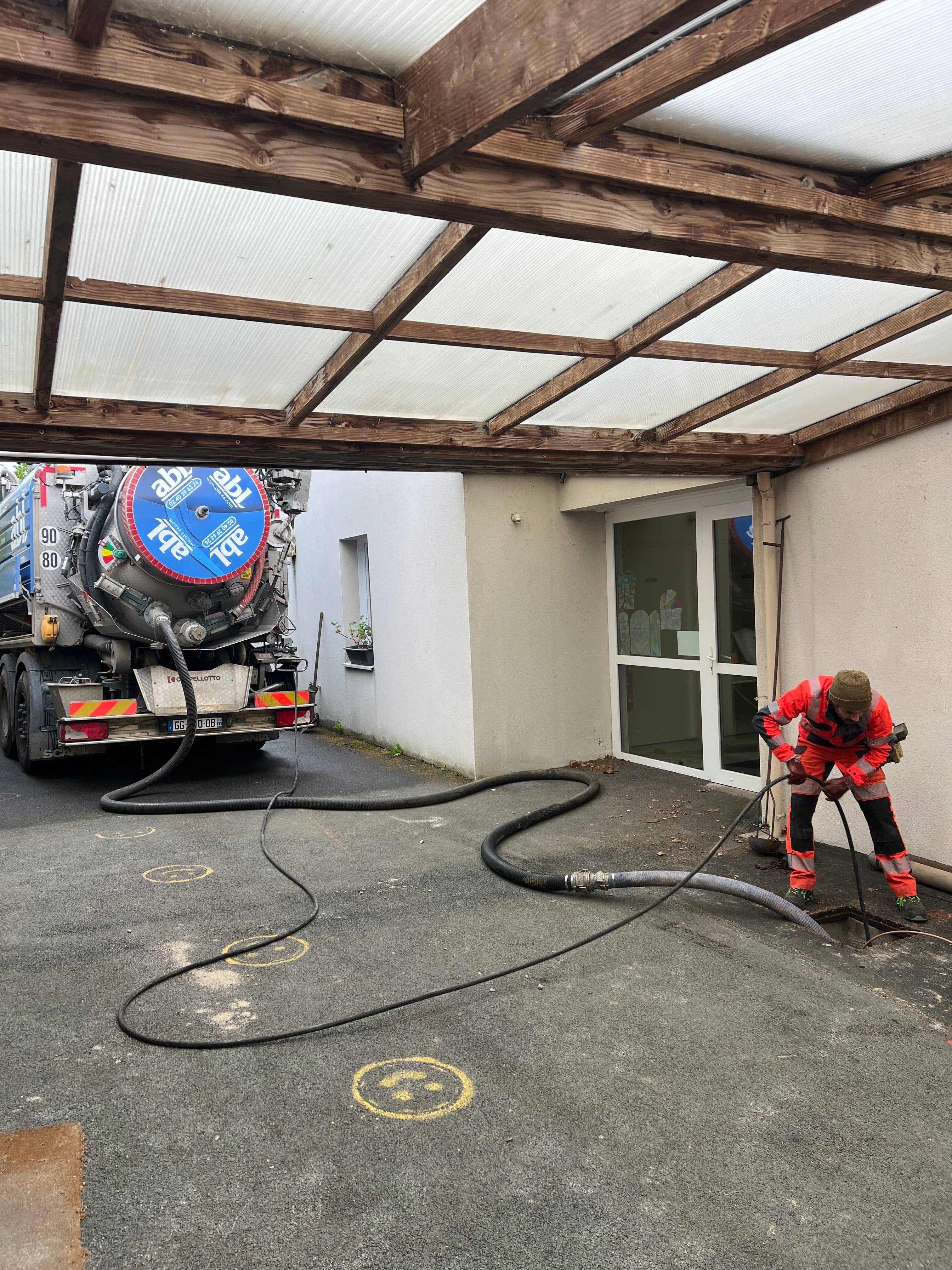 Intervention ABL Assainissement pour un curage de canalisation dans une école en Loire-Atlantique